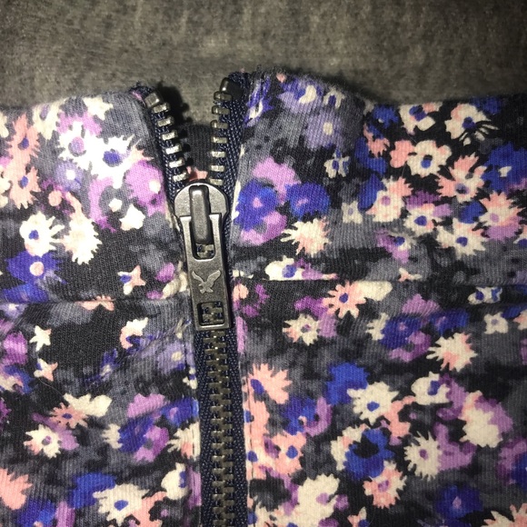 American Eagle Mini Skirt - Picture 2 of 3